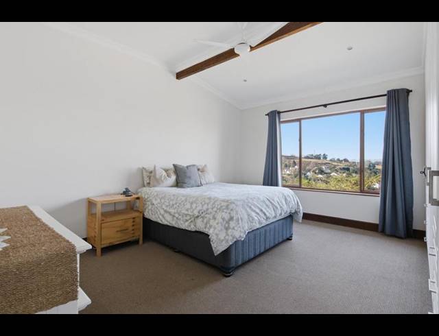2 BEDROOM PROPERTY TO RENT IN HOWICK NORTH